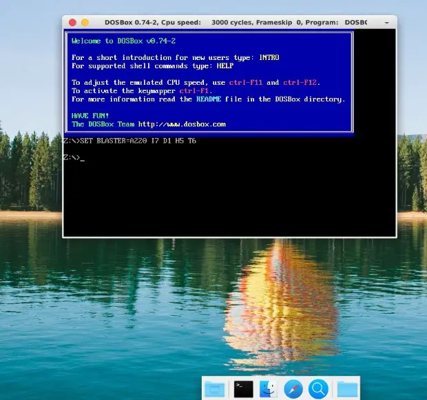  AutoTux viene con DOSBOX, un emulador de DOS 