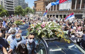  El cortejo fúnebre partió el domingo a las 13:00 horas del Ayuntamiento donde Vázquez fue elegido alcalde por primera vez 