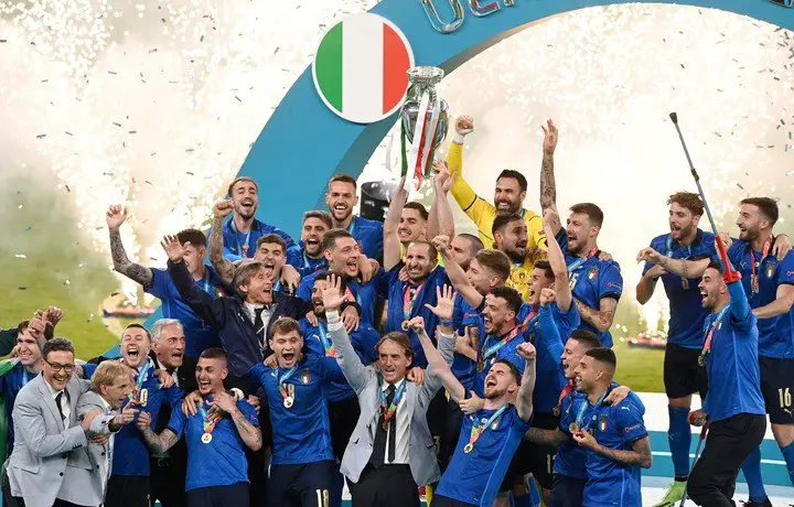 Italia: de ganar la Euro a jugar el repechaje. Foto: EFE.