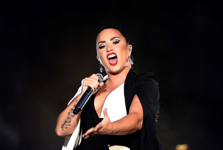 Demi Lovato, decidida a comenzar una nueva etapa alejada por completo del alcohol y la marihuana para recuperarse de sus adicciones. Foto AFP