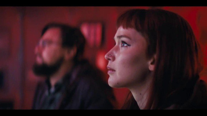 Eso que estás viendo. La astrónoma Dibiasky (Jennifer Lawrence) ante su descubrimiento. La comedia llega al streaming en Nochebuena. Foto Netflix