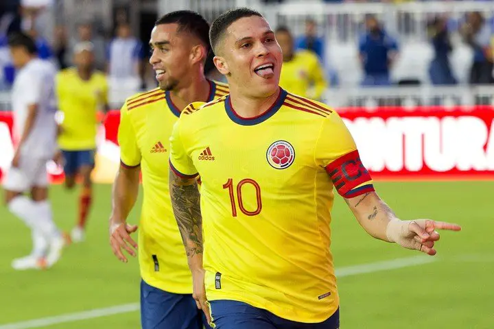 Quintero viene de convertir un gol con Colombia: llega lesionado. EFE.
