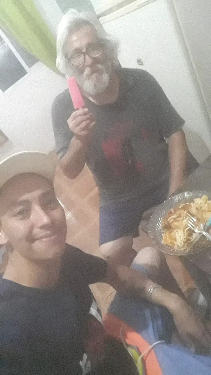 Gustavo Bazterrica recibió la ayuda de un fanático tras quedarse sin techo