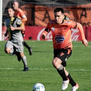 López podría enfrentar a Racing en su segundo partido con la camiseta de Sarmiento. Fotos: Prensa Sarmiento.