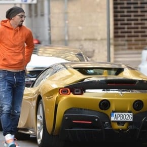 El lujoso auto de más de 450 mil euros que presume Ibrahimovic