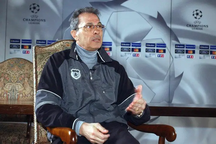 Ángel Marcos, el único que además de ser futbolista también fue DT argentino del club entre 2001 y 2003 (AFP).