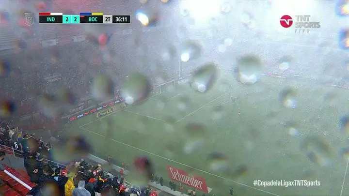 El Independiente vs. Boca bajo la lluvia.