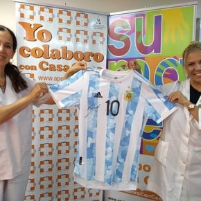 El Hospital de Niños Pedro de Elizalde subastará una camiseta firmada por Messi