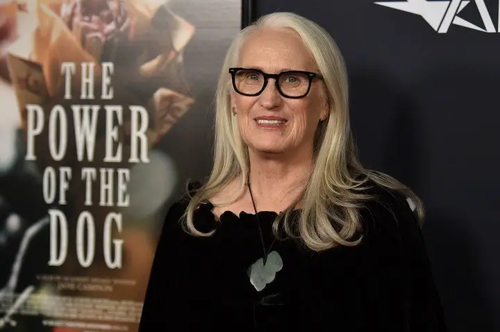 Jane Campion está nominada como directora por "El poder  del perro" y "No miren arriba", ambas en Netflix. Foto AP