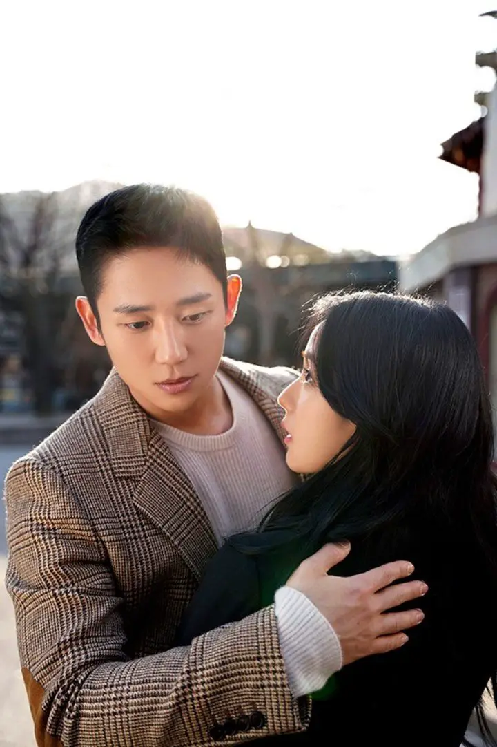 Star+ estrenó los dos primeros episodios de Snowdrop, un nuevo melodrama surcoreano sobre un amor prohibido.