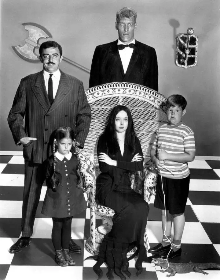"Los locos Addams", versión original y televisiva.