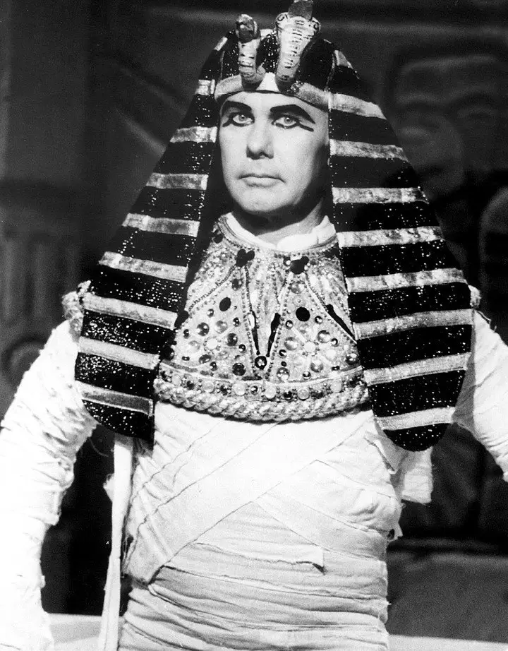 Johnny Carson, disfrazado de egipcio. Foto AP