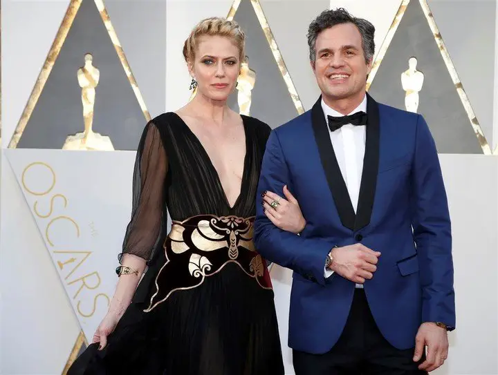 En febrero de 2016, cuando fue a la entrega del Oscar, junto a su mujer, Sunrise Coigney. Era candidato por "Spotlight". Foto Reuters
