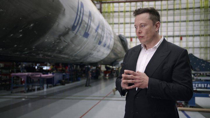 Regreso al espacio es un documental sobre Elon Musk y el proyecto SpaceX.
