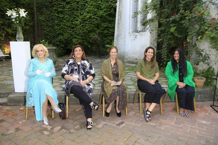 Mirtha Legrand, Angela Gentile , Isabel de Estrada, Ana Sol Peinetti, y Silvia Tallarico, las mujeres distinguidas por la Fundación Rossi.