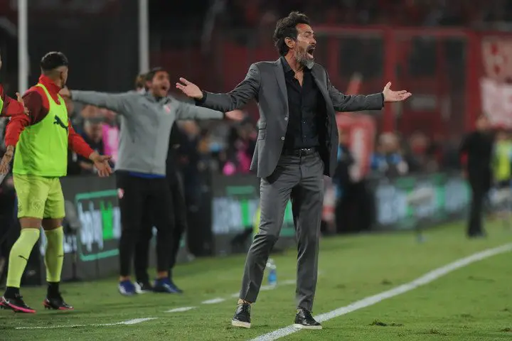 Domínguez ganó un partido, empató cuatro y perdió dos desde que llegó a Independiente.(Foto: Juano Tesone)