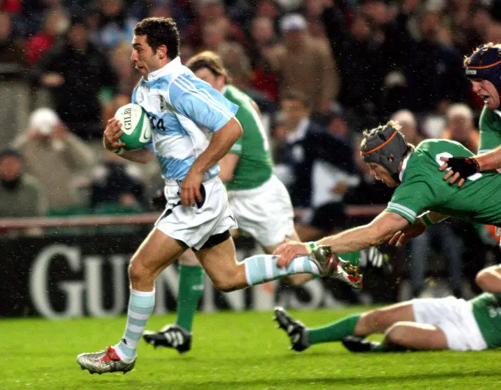 Federico Martin Aramburu enfrentando a Irlanda en 2004 (Foto: AP).