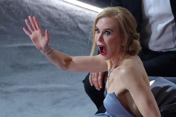 Nicole Kidman y su reacción. Foto Reuters/Brian Snyder