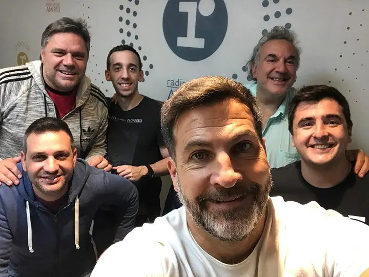 Toti, junto a sus compañeros de Radio La Red.