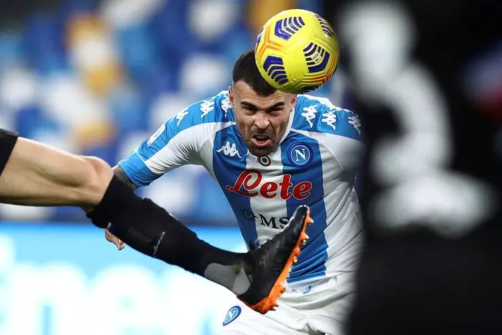Petagna hizo el segundo gol del Napoli. (Alessandro Garofalo/LaPresse via AP)