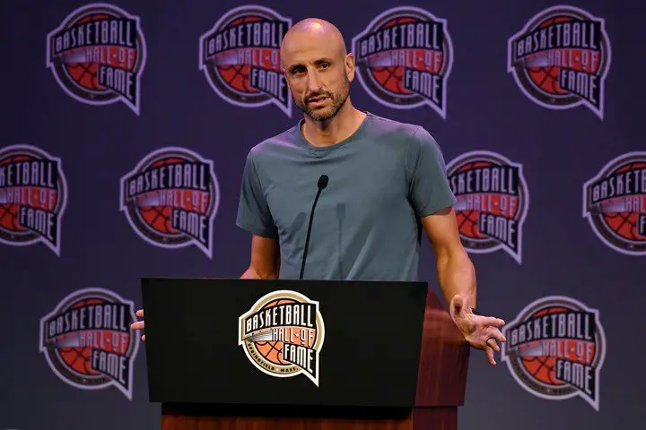 Ginóbili es el primer argentino en ingresar al Salón de la Fama de la NBA (AP).
