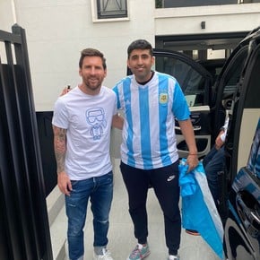 Esperó a Messi por cinco horas en la puerta de su casa y lo conoció