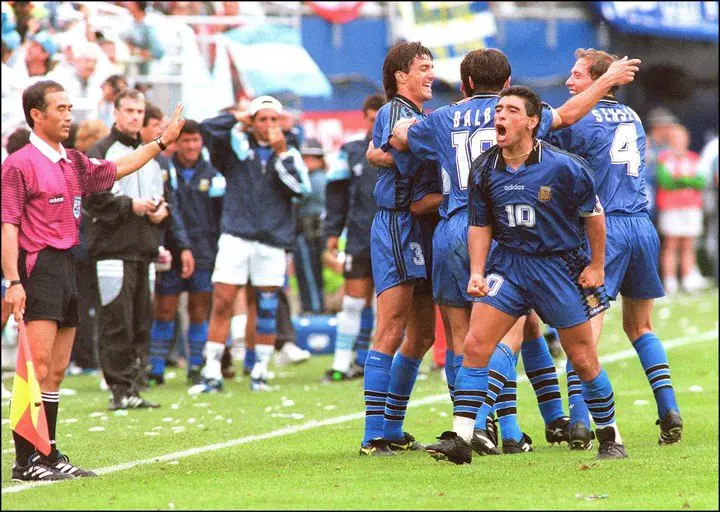 Maradona vs. Grecia en 1994.