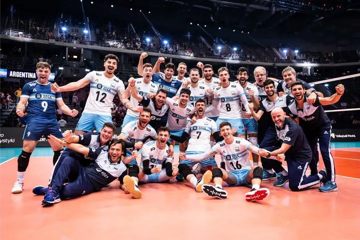 Argentina festejó su pasaje a cuartos (FIVB).