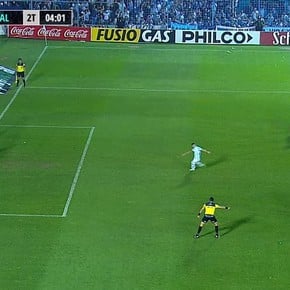 Penal repetido por VAR y gol de Atlético Tucumán