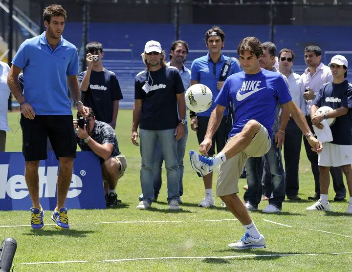 OLEIMA20121213_0127  ALEJANDRO PAGNI Federer en la Bombonera.