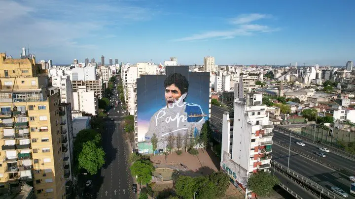 Mural impresionante de Maradona.