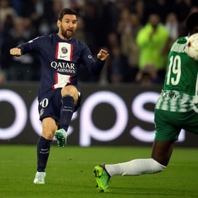 Messi, en llamas: a 11 de Cristiano y récordman en fase de grupos