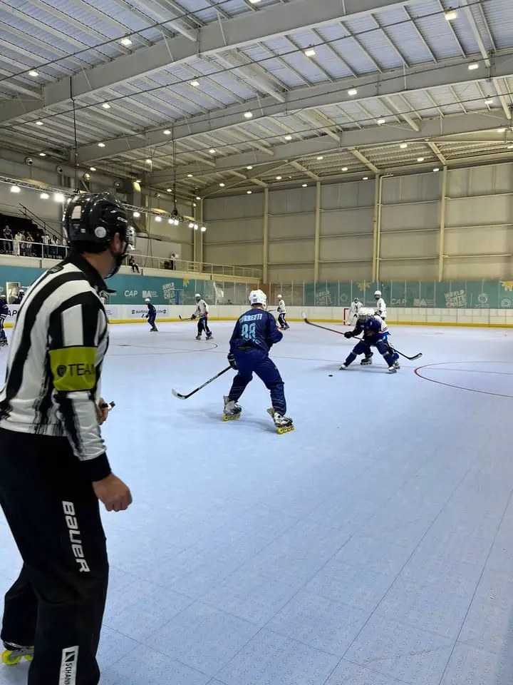 Hockey sobre patines, parte de la competencia.
