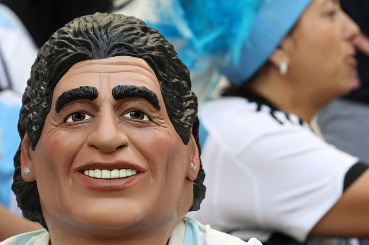 La careta de Maradona en Doha. 