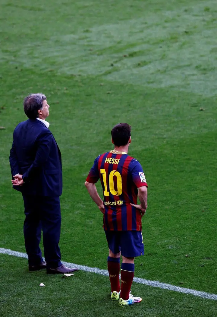 A Leo también lo dirigió en el Barcelona. (QUIQUE GARCIA / AFP)