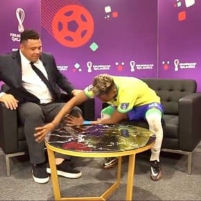 El gesto de Rodrygo al ser entrevistado por Ronaldo 