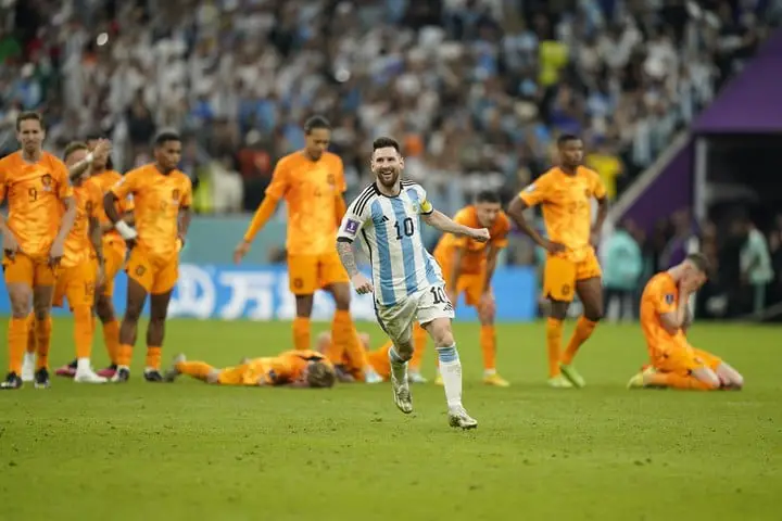 La alegría de Messi, la tristeza de Países Bajos.