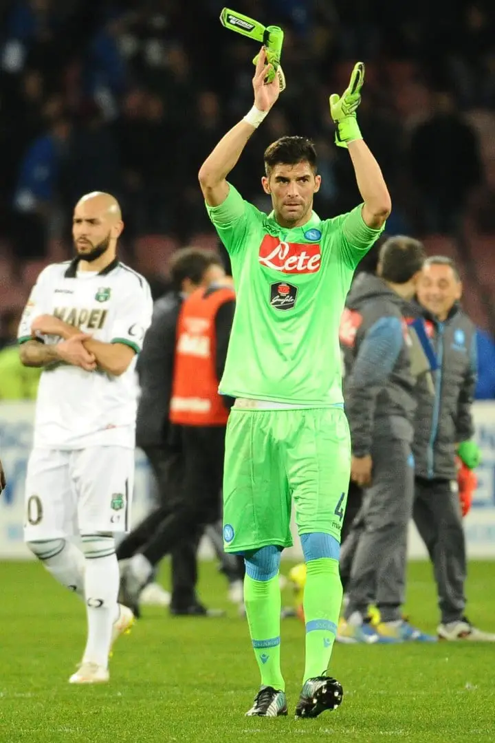 Mariano Andujar, con la camiseta del Napoli.