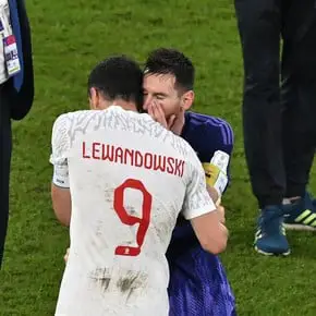 Lewandowski volvió a hablar del cruce que tuvo con Messi en el Mundial