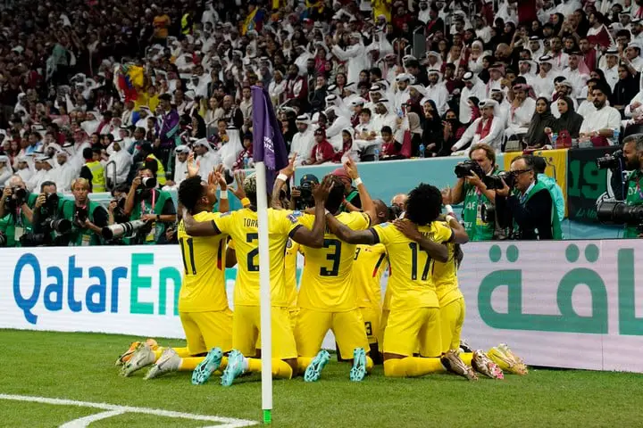 Foto: Fernando de la Orden / Enviado Especial Partido inaugural del Mundial Qatar entre selección local y Ecuador - FTP CLARIN F 0033.jpg Z DelaOrden
