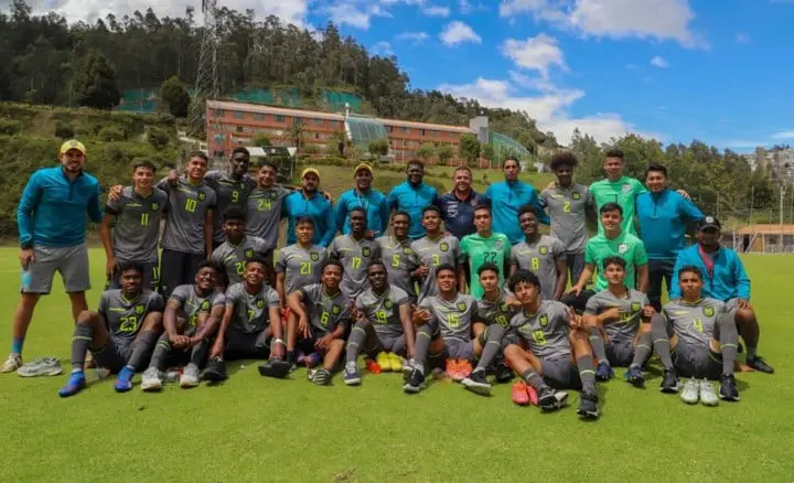 Selección ecuatoriana sub 17 en la Casa de la Selección.