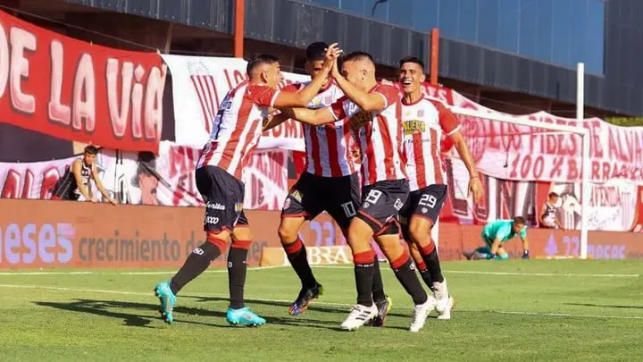 Barracas viene de vencer al Lobo 1-0 con gol de Arce