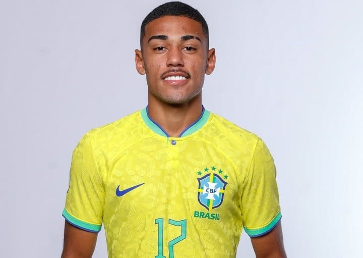 Riquelme con la camiseta de Brasil