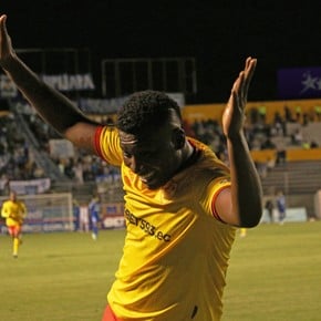 John Jairo Cifuente: vaselina para su gol N° 100 en Ecuador