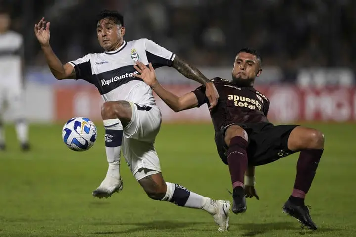 De local, cayó en su presentación por la copa frente a Universitario de Perú (AFP)