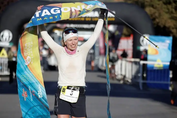 Claudia Tremps ganó la carrera de 42K de Patagonia Run en mujeres.
