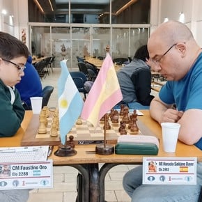 Récord: tiene 9 años y se convirtió en el Maestro FIDE más joven de la historia del ajedrez