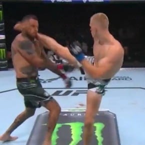 Video: el espectacular KO del nuevo McGregor