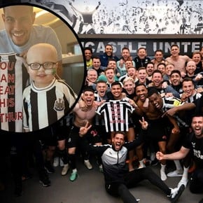 El emotivo y viral festejo en Newcastle para un niño con un cáncer atípico
