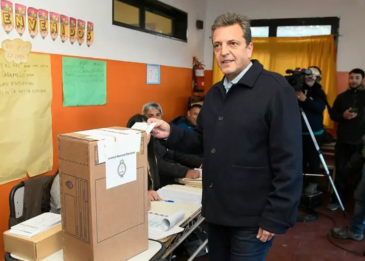 Massa votando (AFP). 